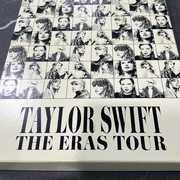 TAYLOR SWIFT THE ERAS TOUR GIFT BOX - Picture 2 of 6
